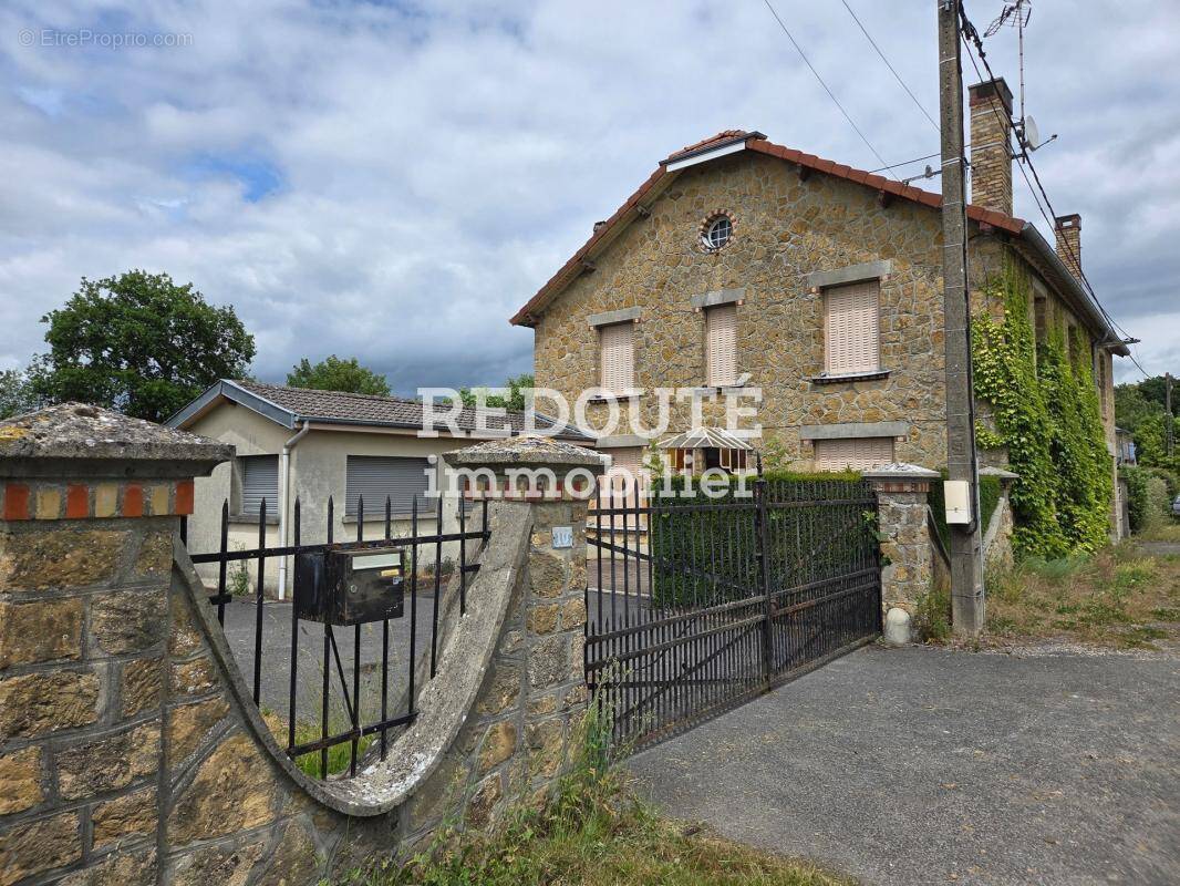 Maison à AMBLY-FLEURY