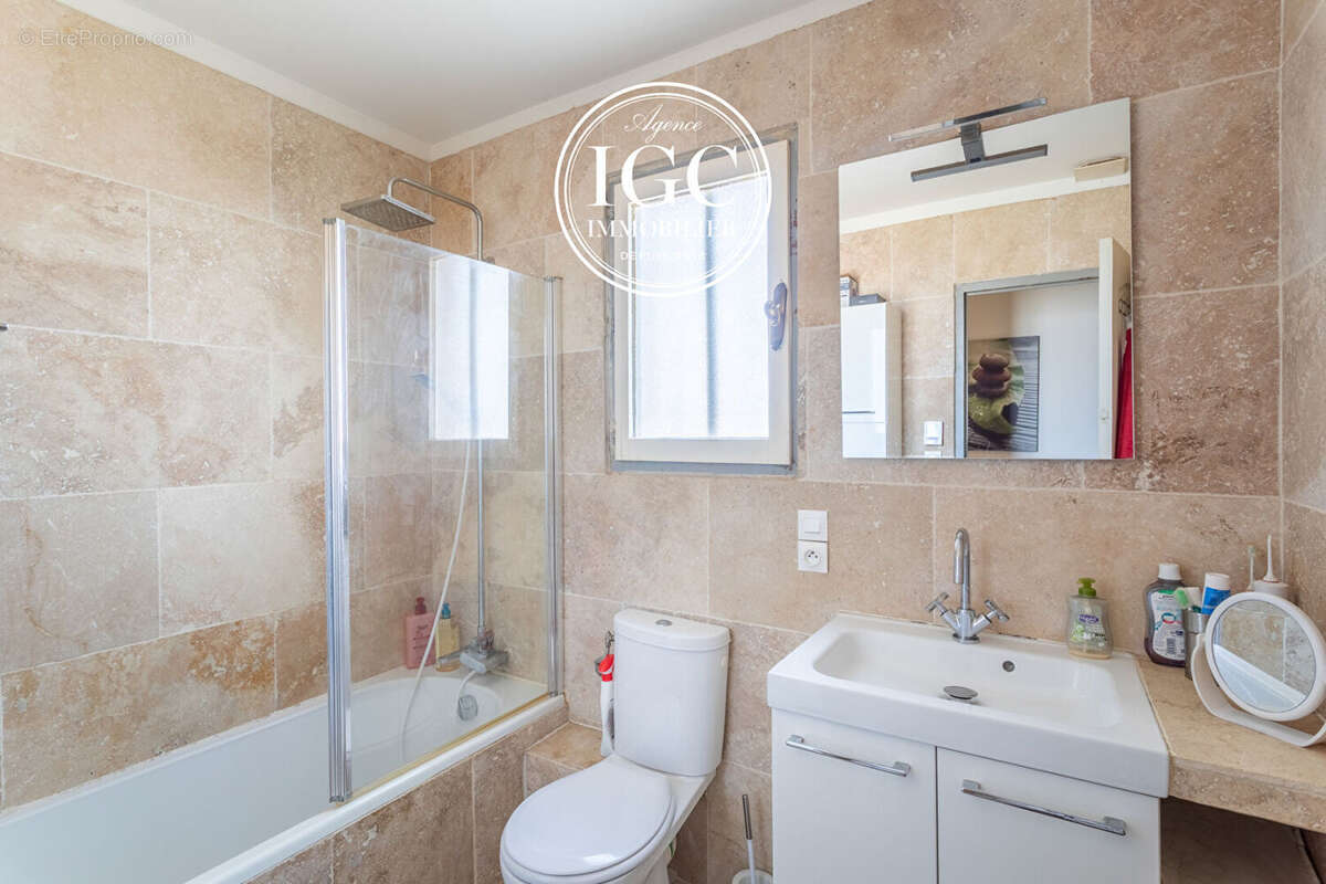 Maison type 4 - 70 m² - garage - 185 m² terrain - photo 13