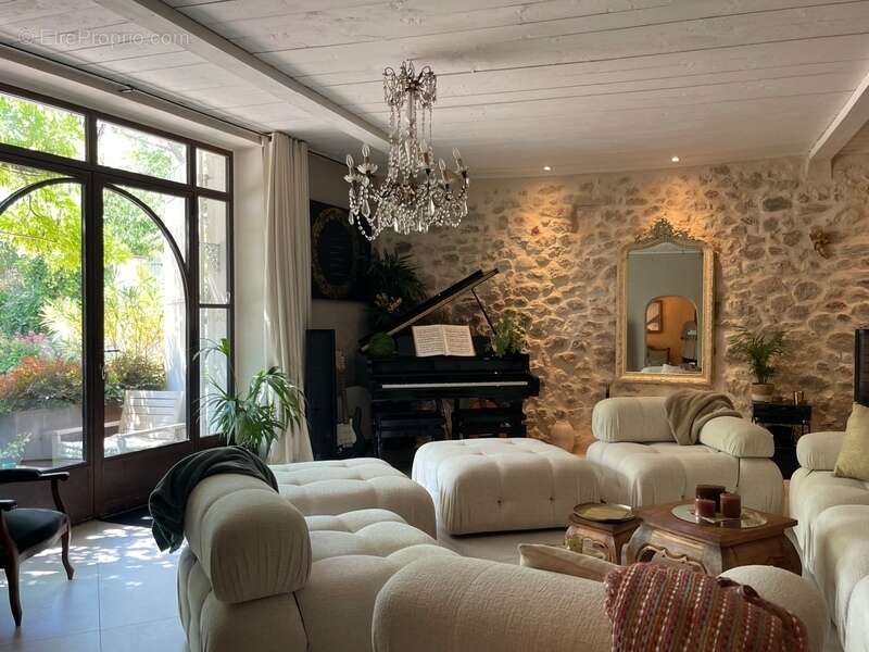 Maison à ROUSSILLON