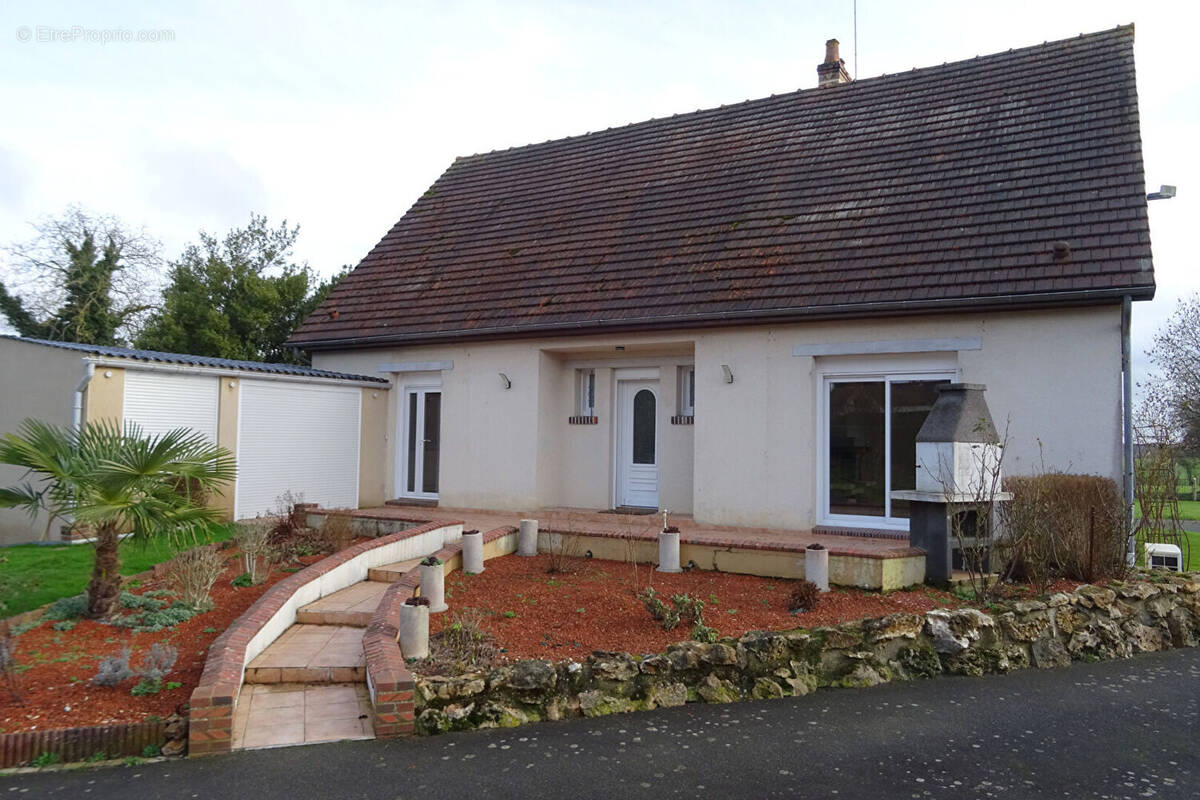 Maison à AUTHON-DU-PERCHE