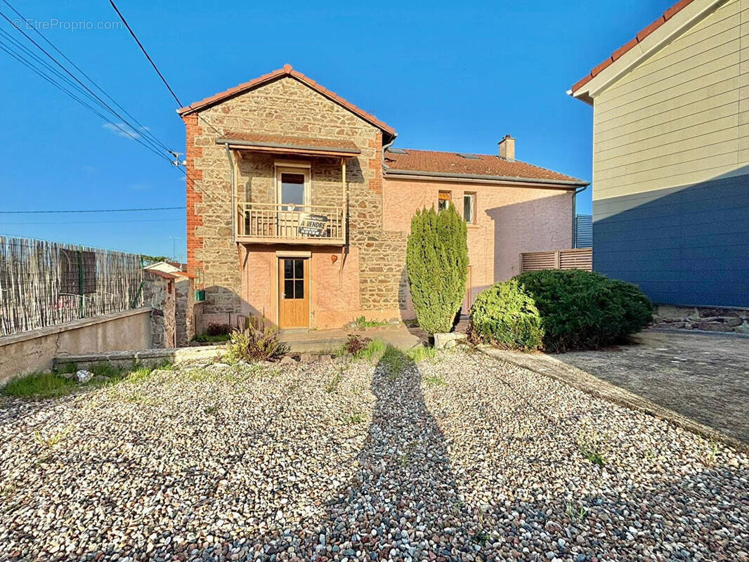 Maison à OUCHES
