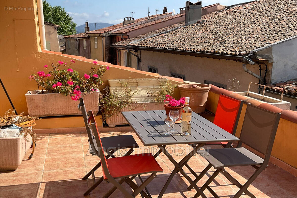 Appartement à COGOLIN