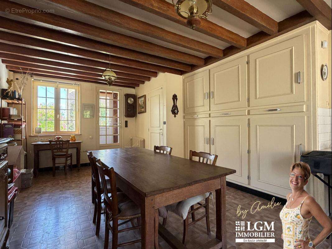 Propriété de caractère de 168 m²- 4 Chambres - Dépendances - photo 9