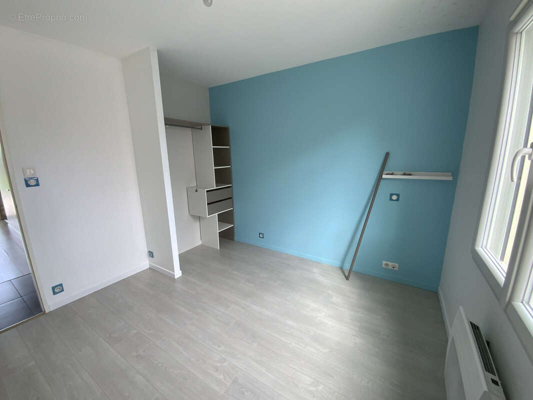 Maison à COURS-DE-PILE