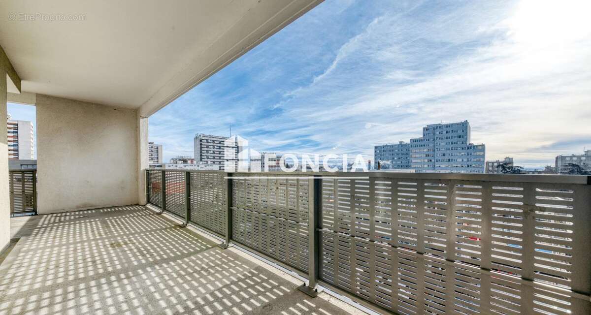 Appartement à RILLIEUX-LA-PAPE
