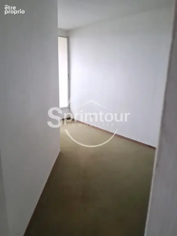 POINTE A PITRE- Appartement 75m2 T3 à rénover - photo 6