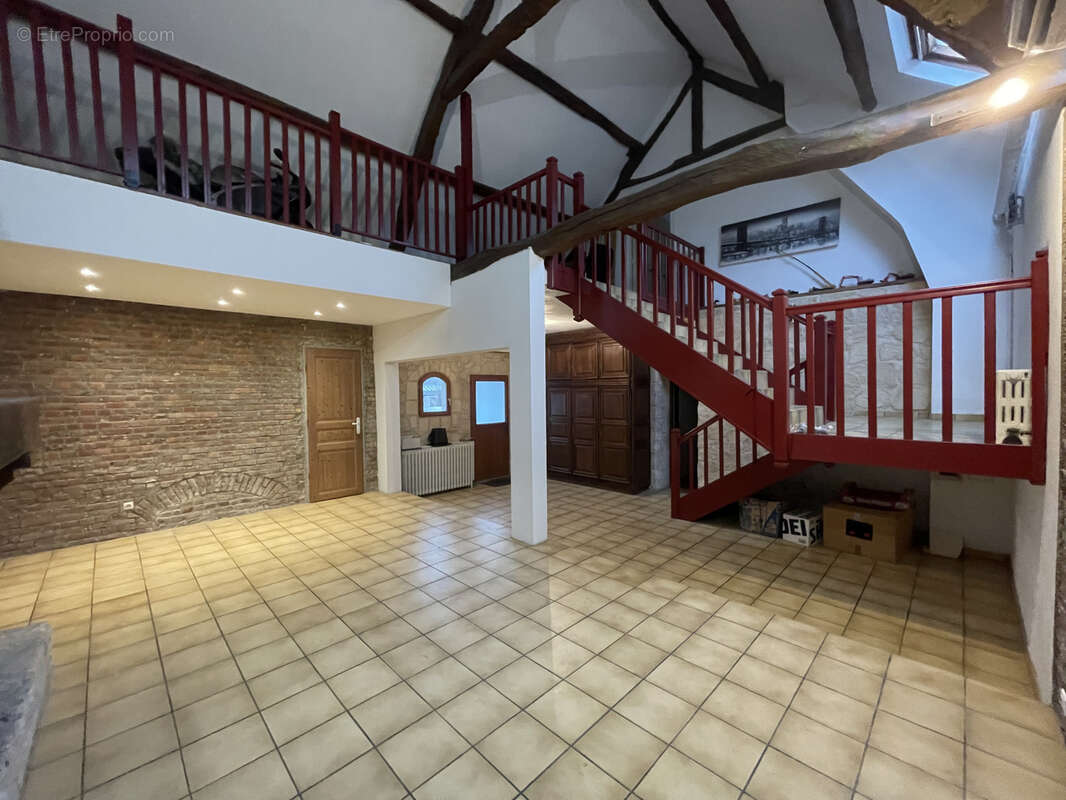 Maison à ULLY-SAINT-GEORGES