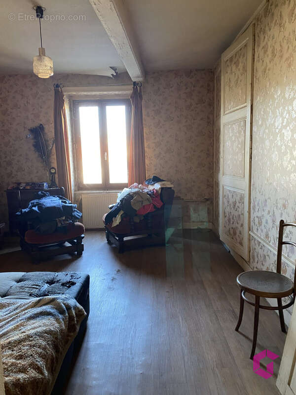 Maison de ville à rénover - photo 7