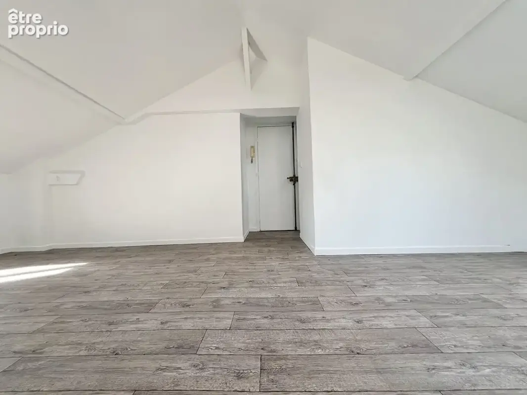 Alfortville Nord - Studio de 20.43 m2 loi Carrez et 28.95 m2 au sol - photo 7