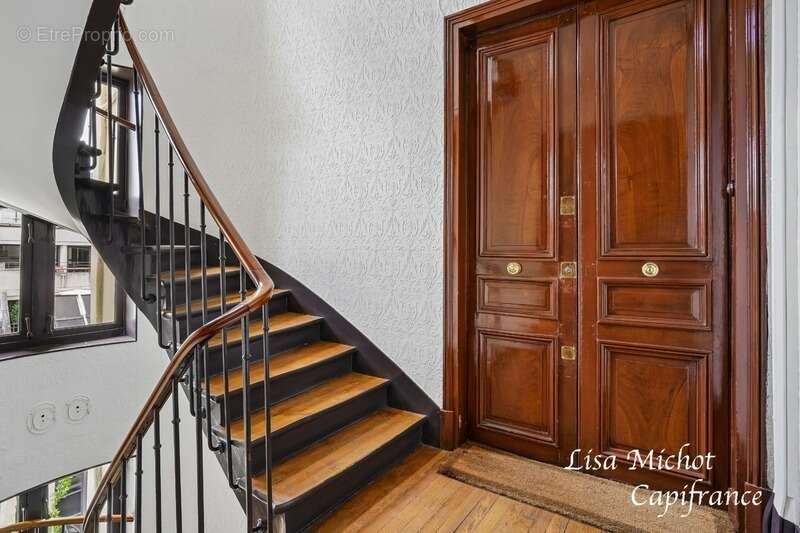 Appartement à NEUILLY-SUR-SEINE