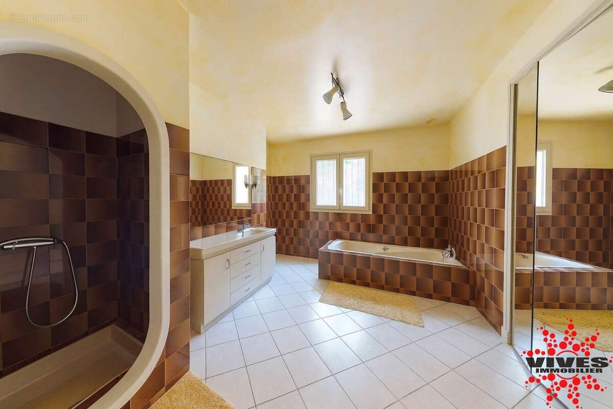 Maison 220 m² à Boujan-Sur-Libron  - photo 6