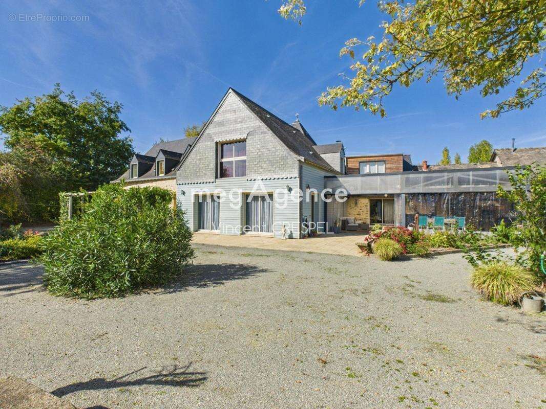 Domaine d'exception de 10 hectares aux portes de Laval - photo 2