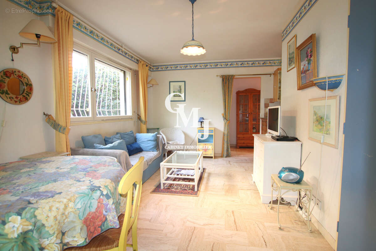 Appartement à SAINT-RAPHAEL