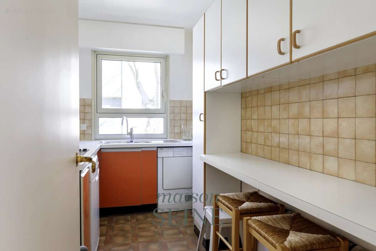 Appartement à NEUILLY-SUR-SEINE