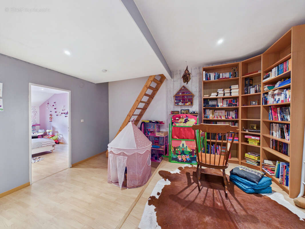 Belle maison lorraine de caractère - 230 m2 - Rénovée avec goût - photo 12