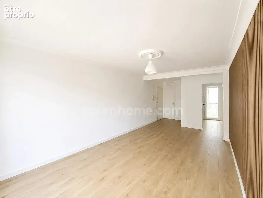 Appartement traversant rénové avec balcon et cave 4 pièces 74 m2 à SETE (34) - photo 4