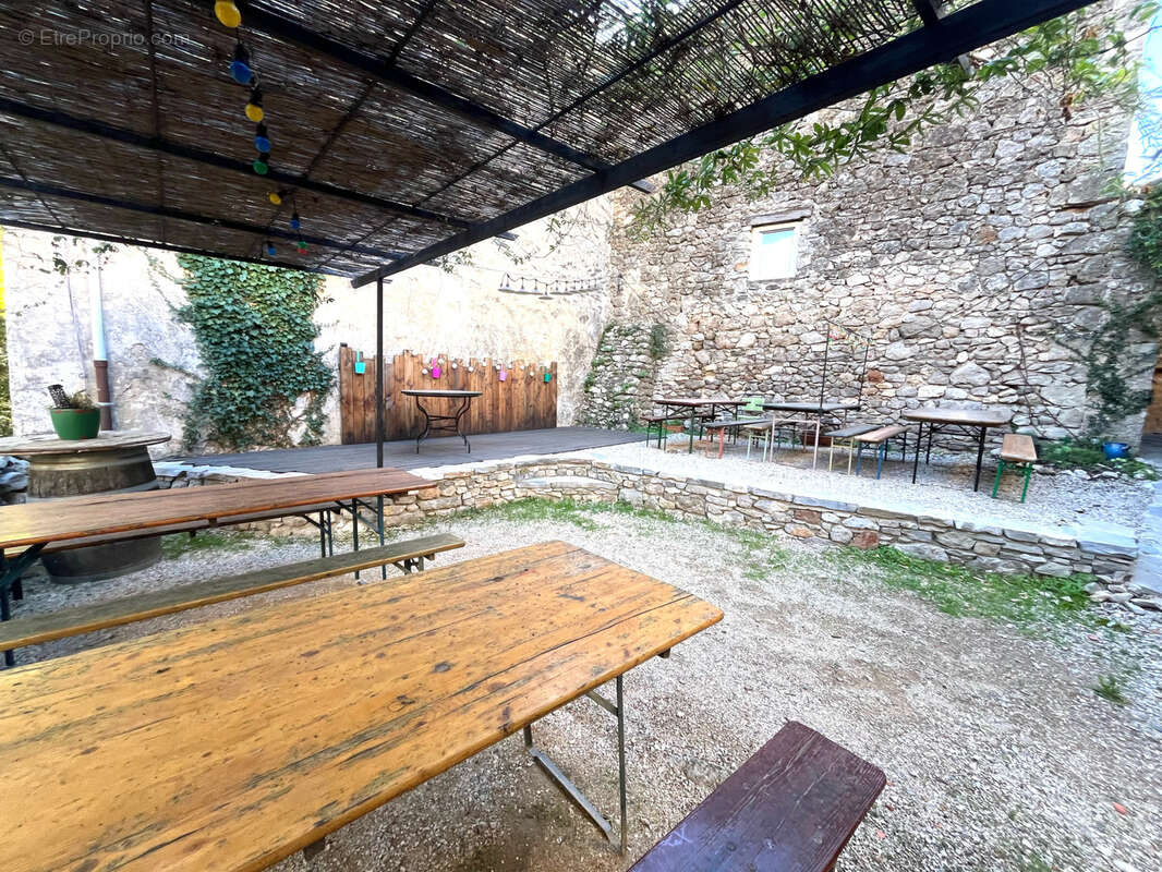 Maison à PEGAIROLLES-DE-BUEGES