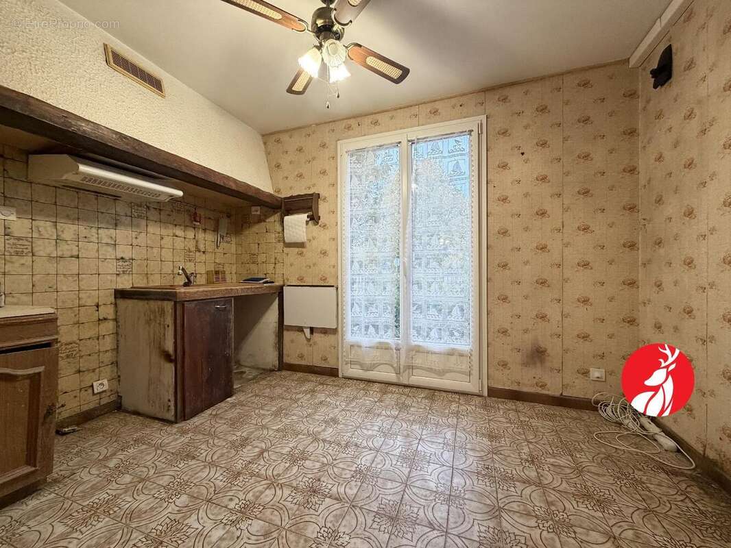 Maison à LA CHAPELLE-LA-REINE