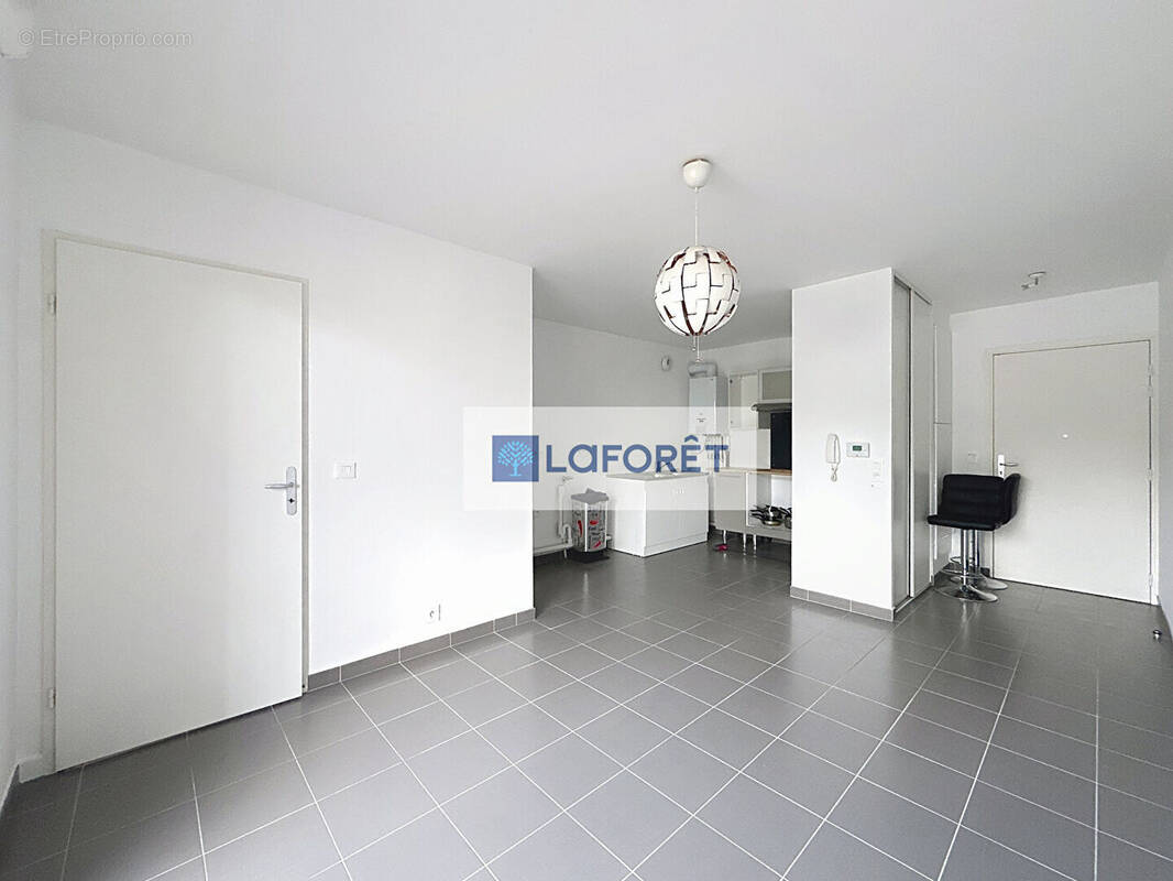 Appartement à SARTROUVILLE