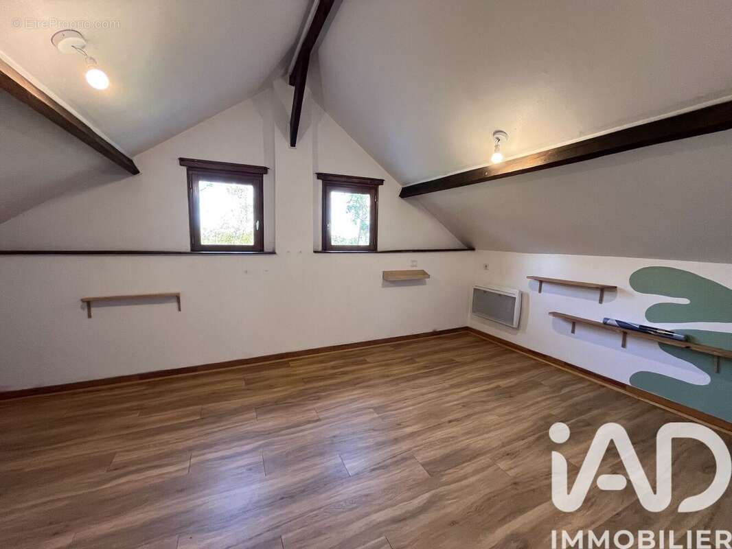 Maison 110 m² à Saint-Pierre-Azif  - photo 7