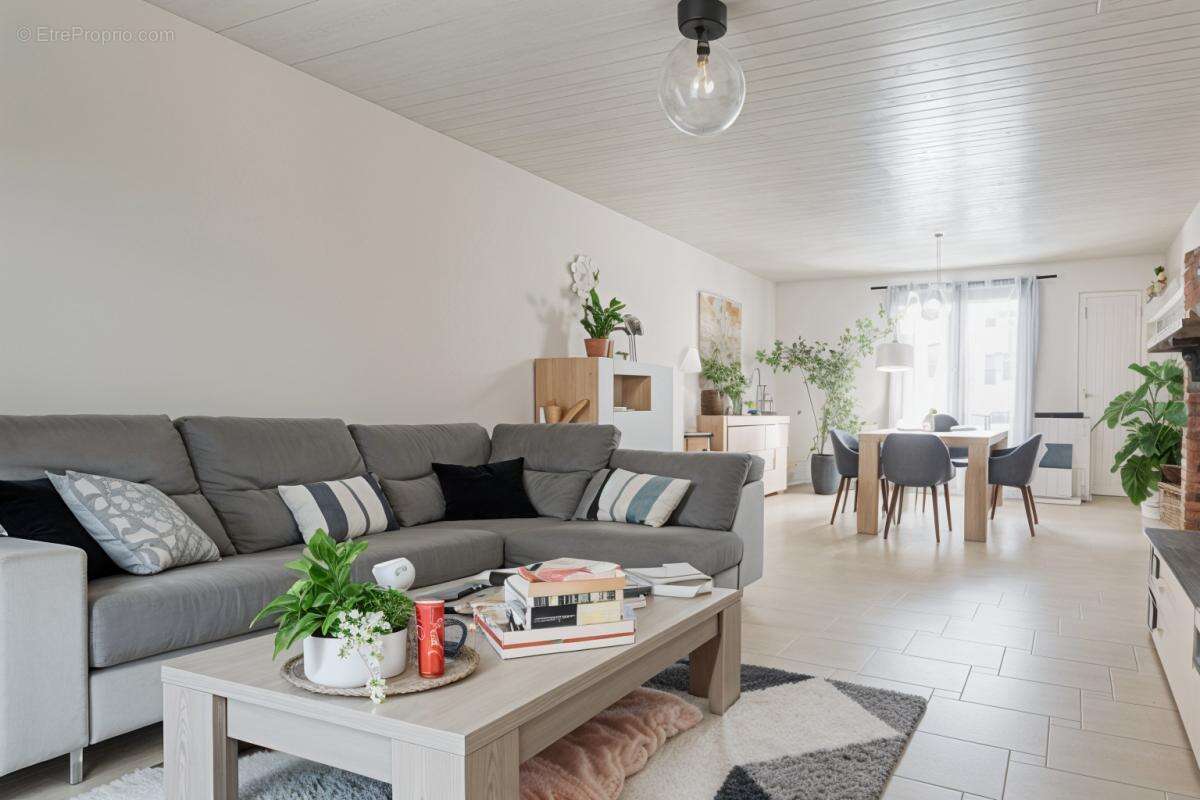 Maison à CLAYE-SOUILLY