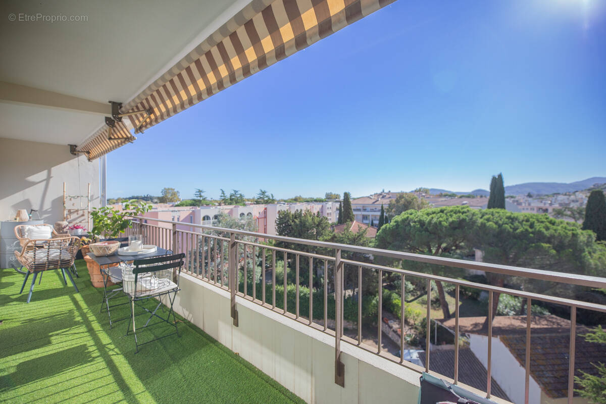 Appartement à MANDELIEU-LA-NAPOULE