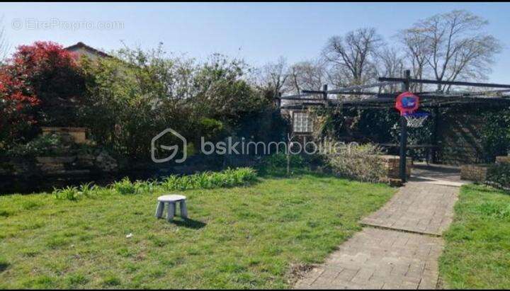 Maison à BRIE-COMTE-ROBERT