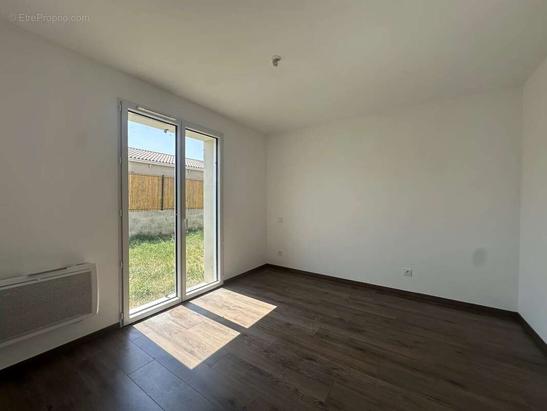 Maison de plain-pied T4 de 98 m² - photo 4