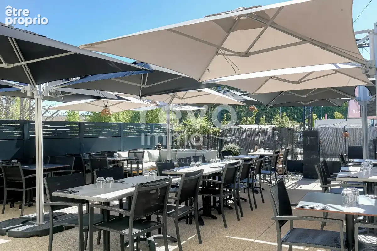 Fonds de commerce restaurant  CA 542 K  140 places  grande terrasse  faible loyer - photo 11