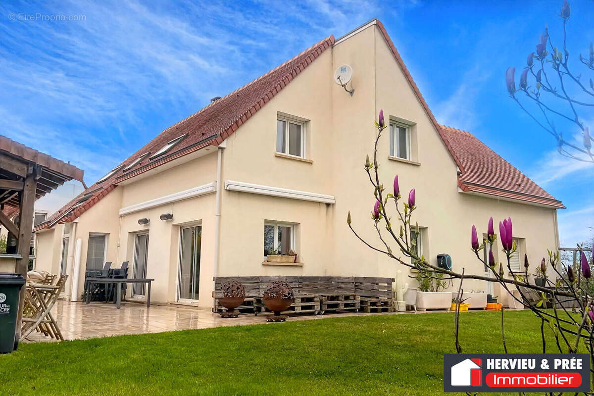 Maison familiale à vendre à Colomby Anguerny, proche de Caen et de la mer, avec 1 422 m² de terrain et 5 chambres - photo 10