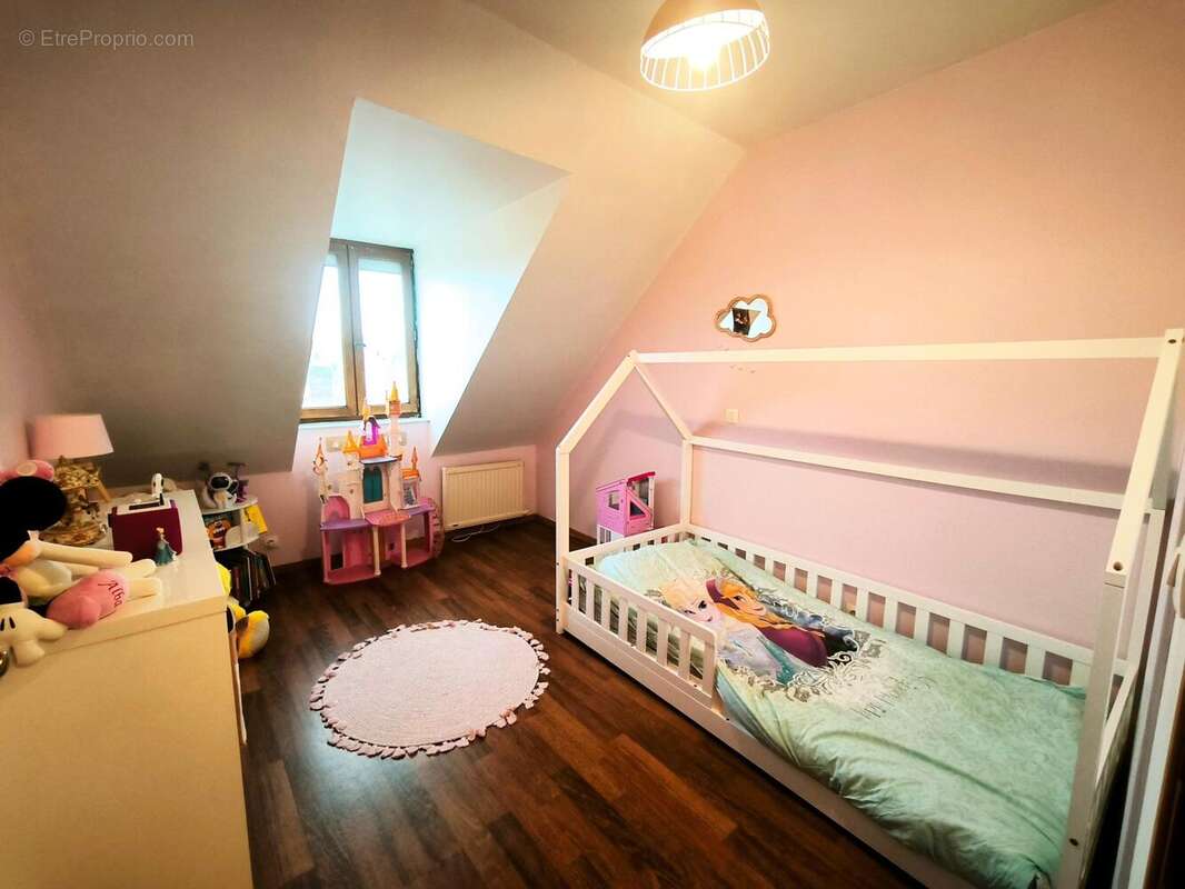 Photo 7 - Commerce à VERNEUIL-EN-HALATTE