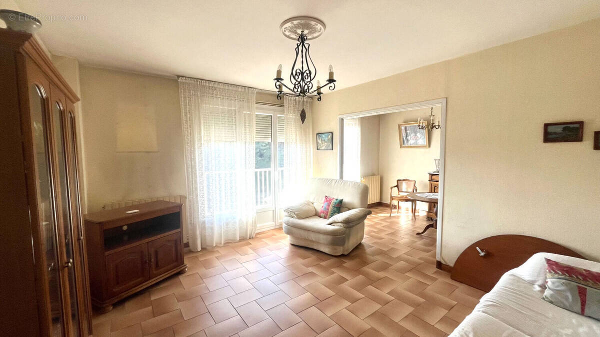 Appartement à SEPTEMES-LES-VALLONS