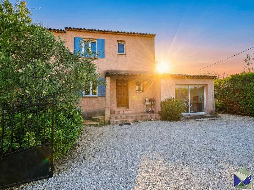 Maison à SAINT-MAXIMIN-LA-SAINTE-BAUME