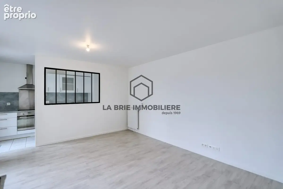Photo Appartement à Villecresnes au prix de 239 000€
