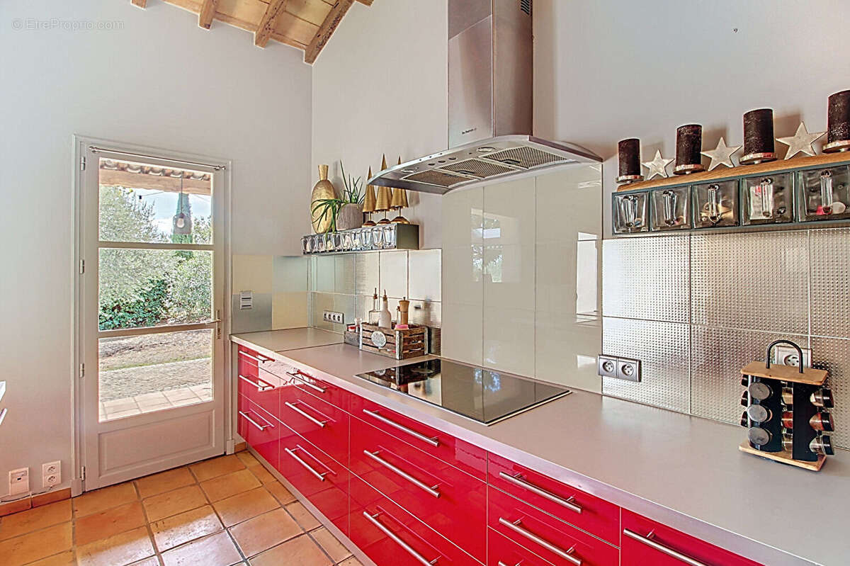 Maison à FIGANIERES