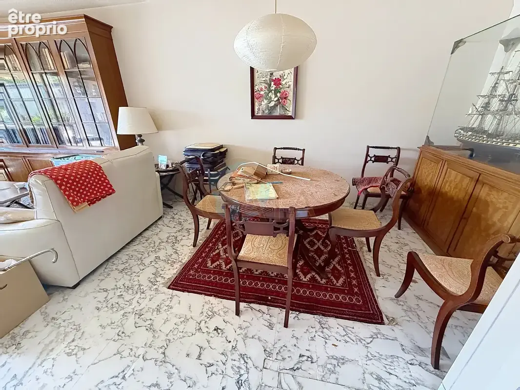 Juan les pins center bay vaste 2p 60m2 face mer garage - photo 6