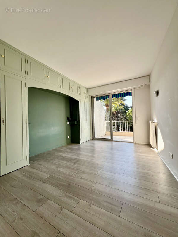 Appartement à LE CANNET