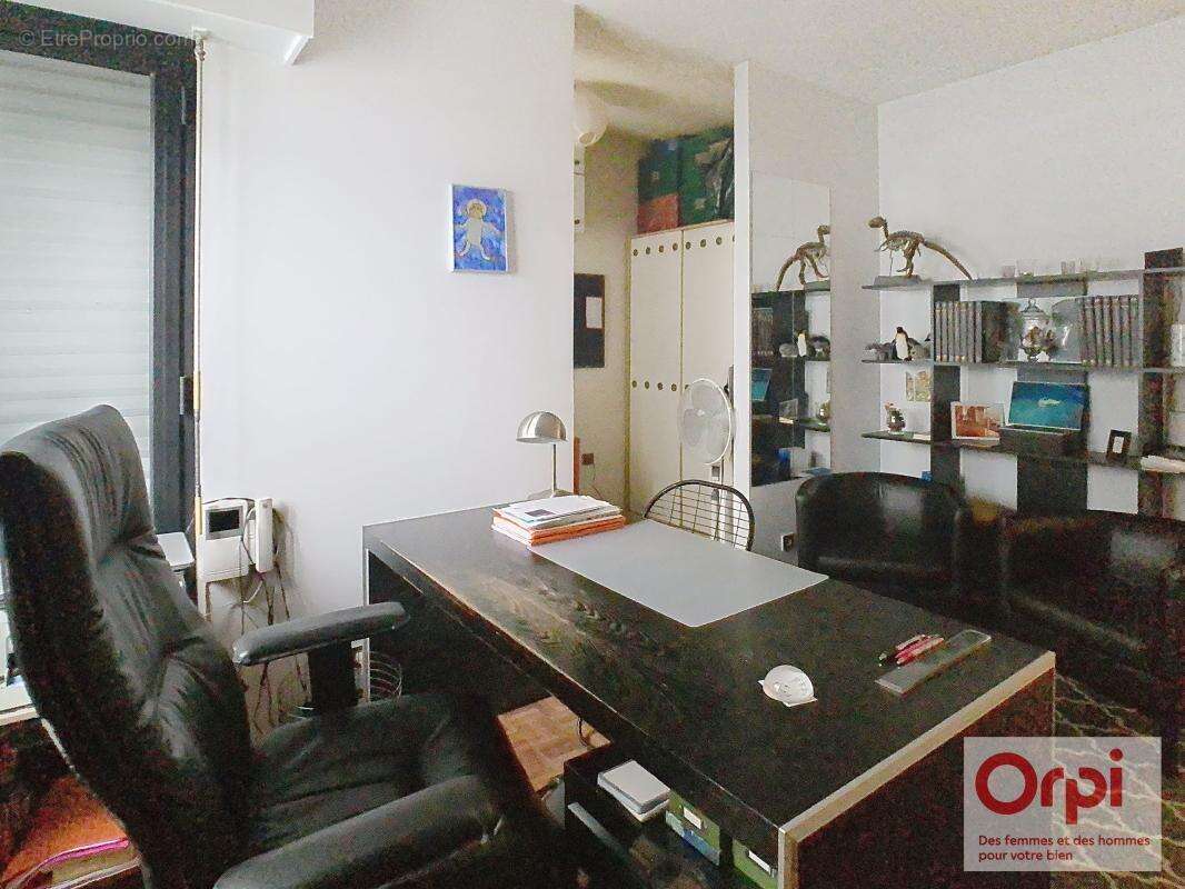 Commerce à ISSY-LES-MOULINEAUX