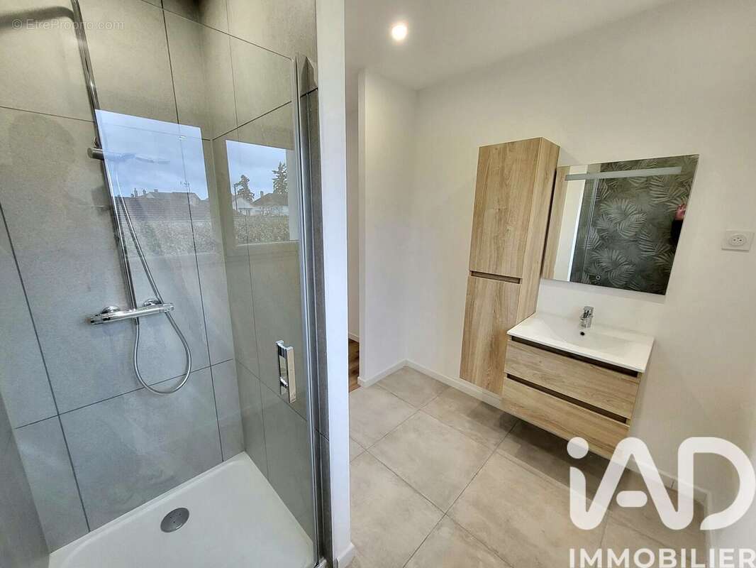 Maison 95 m² à Chatellerault  - photo 4