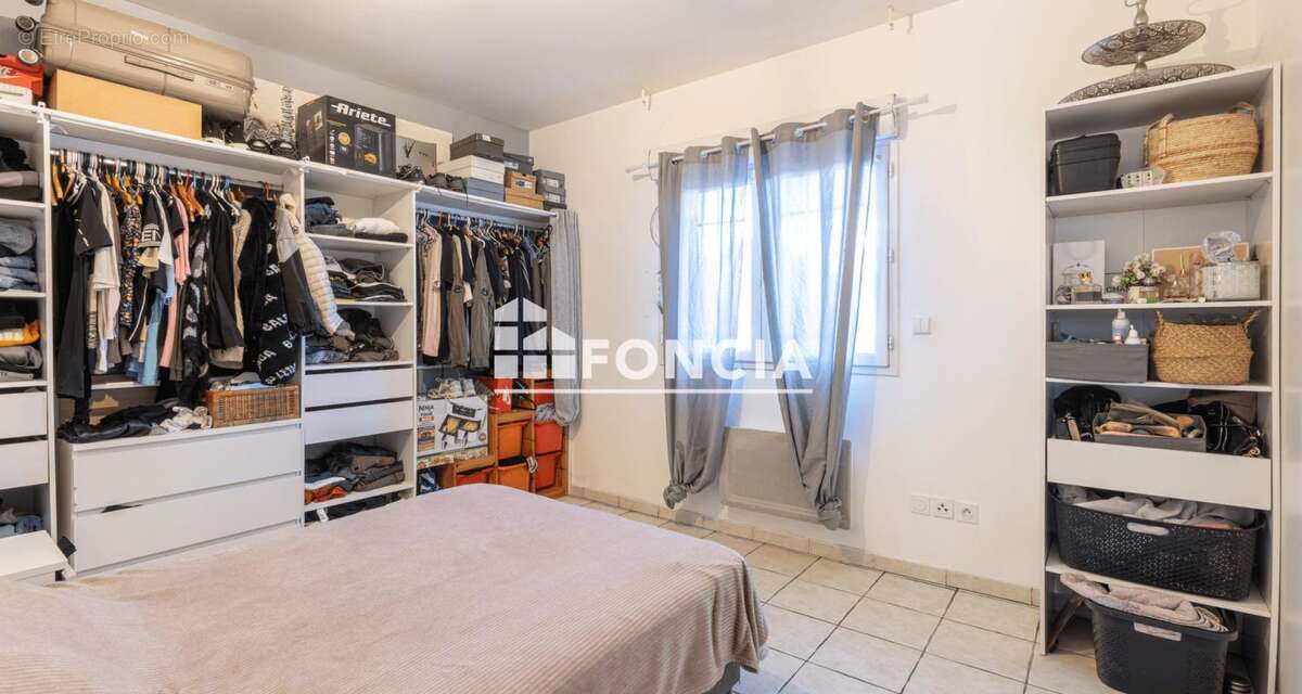 Appartement à PORT-DE-BOUC