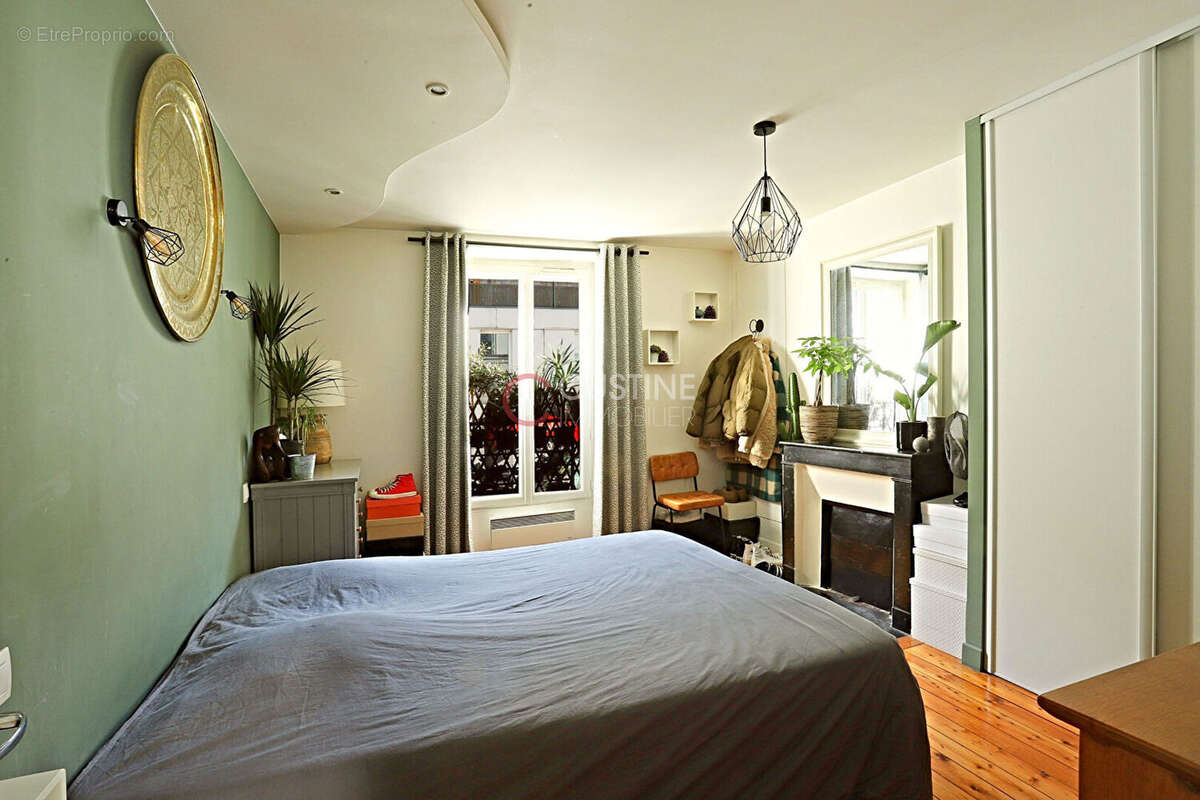 Appartement à PARIS-18E