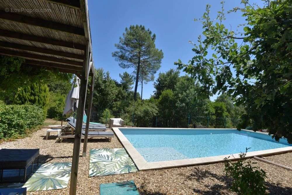 Maison à SAINT-PAUL-EN-FORET