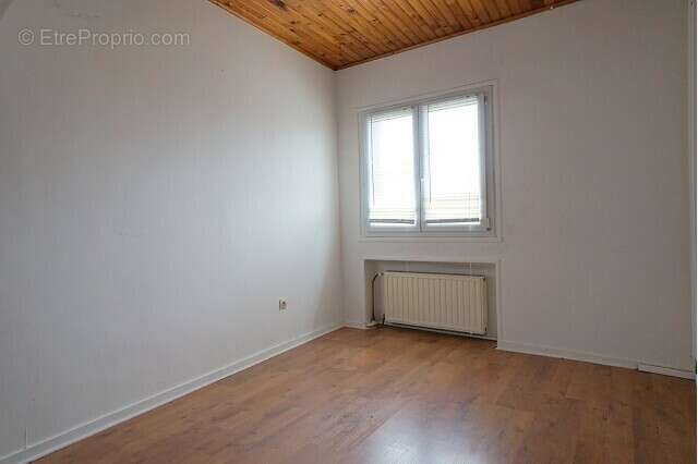 Appartement à MEZIERES-SUR-SEINE