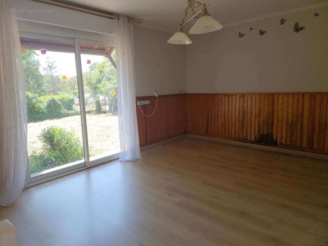 Maison 75 m² à Saint-Simon-De-Bordes  - photo 5
