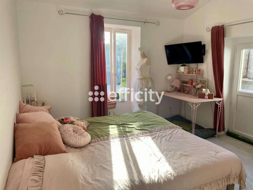 Maison à PORT-DES-BARQUES