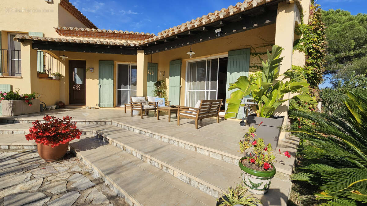 Maison à SAINT-GILLES