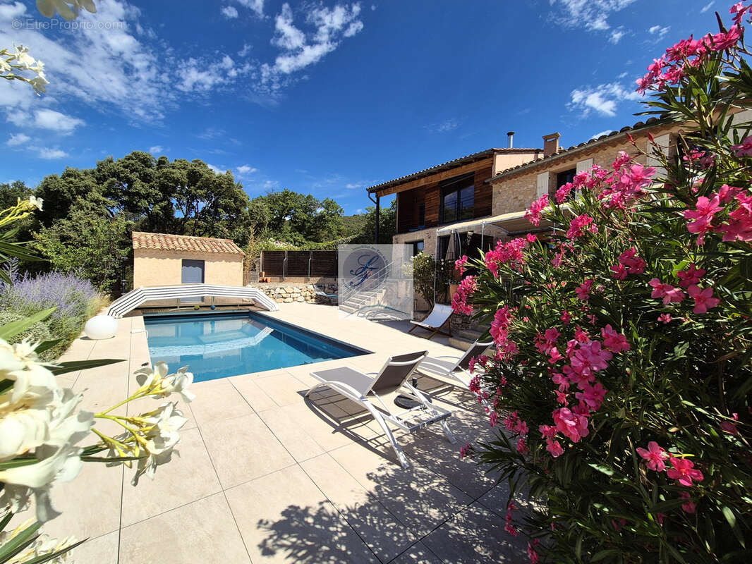 Bedoin, Mas 175m2 - 5 pièces -Terrain 3700m2, piscine - Vue exceptionnelle ! - photo 2