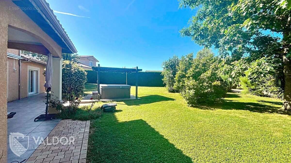 Maison à MONTMERLE-SUR-SAONE