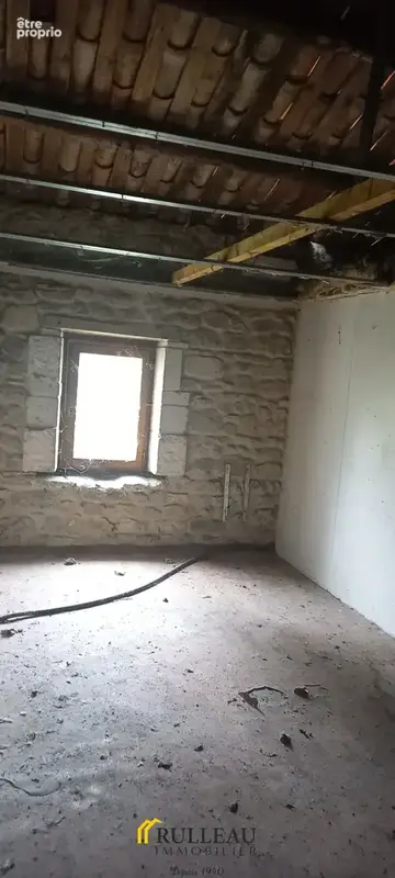 Maison à rénover entièrement de 166 m2 avec grande dépendance et 5 450 m2 de terrain - photo 10