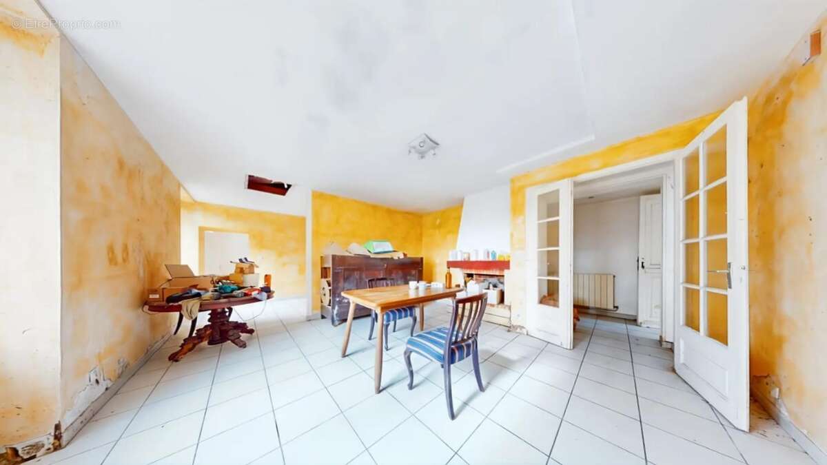 Maison à COURGEAC